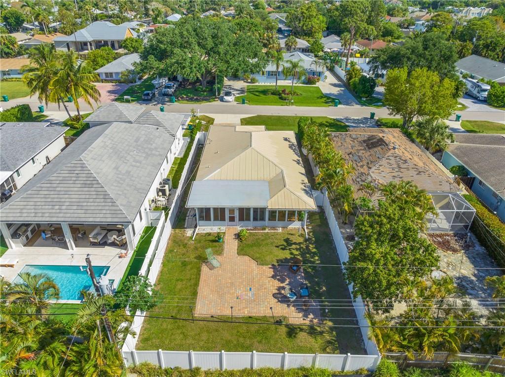 NAPLES PARK - Residential