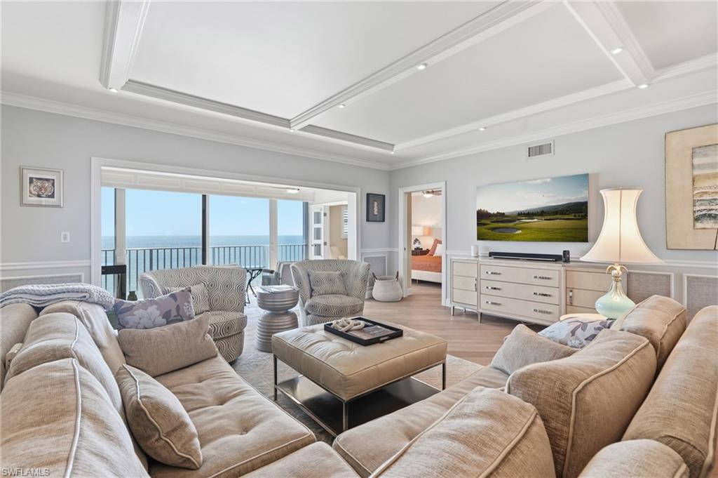 2901 Gulf Shore BLVD N 701S