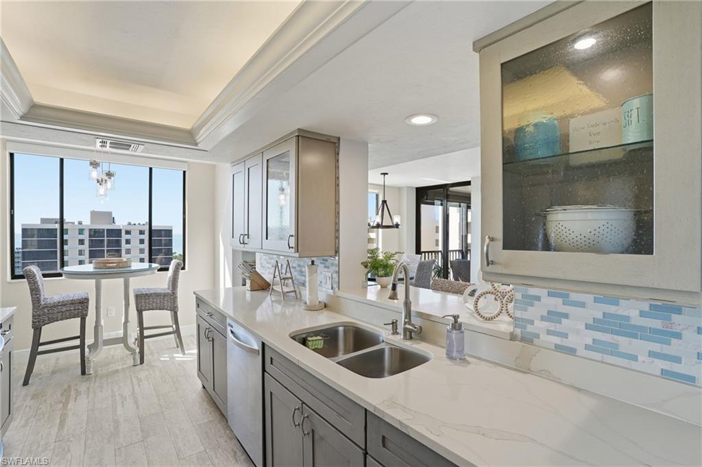 VANDERBILT SURF COLONY - Residential