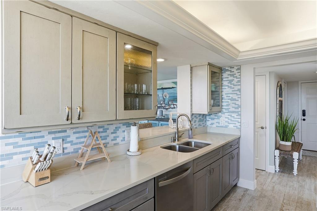 VANDERBILT SURF COLONY - Residential