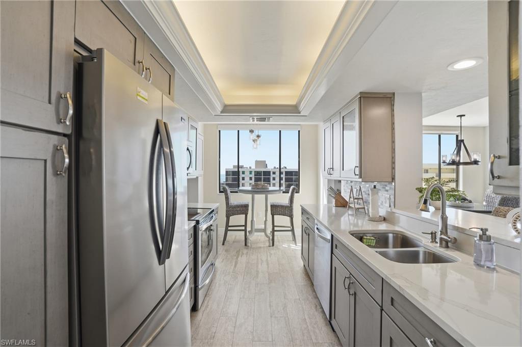 VANDERBILT SURF COLONY - Residential