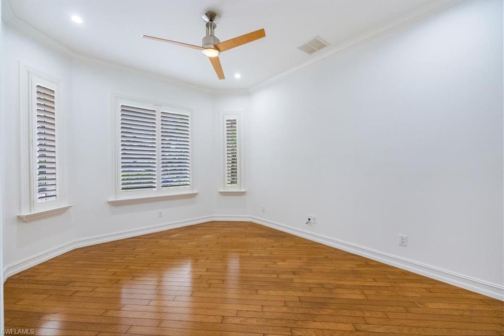 MOORINGS - Residential