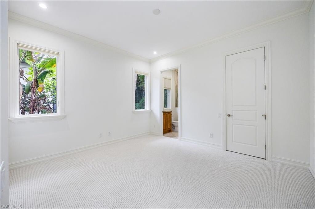 MOORINGS - Residential