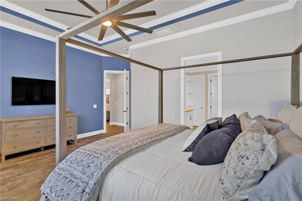 CORKSCREW SHORES - Residential