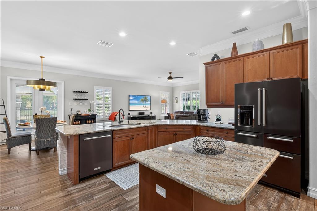 COLONIAL OAKS - Residential