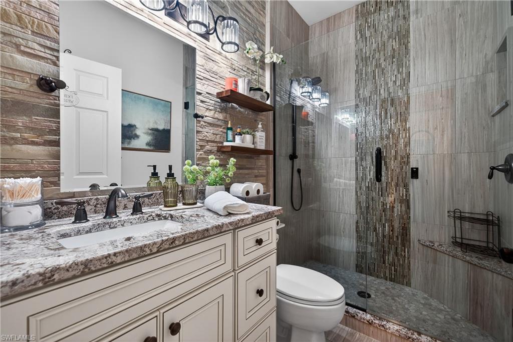 COLONIAL OAKS - Residential