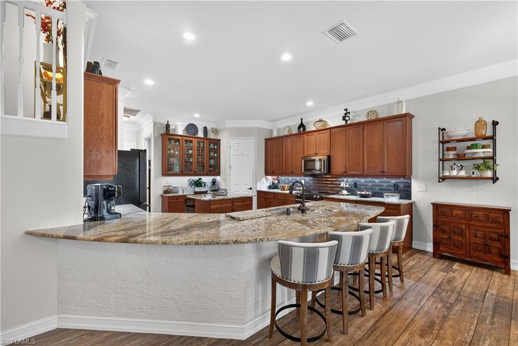 COLONIAL OAKS - Residential