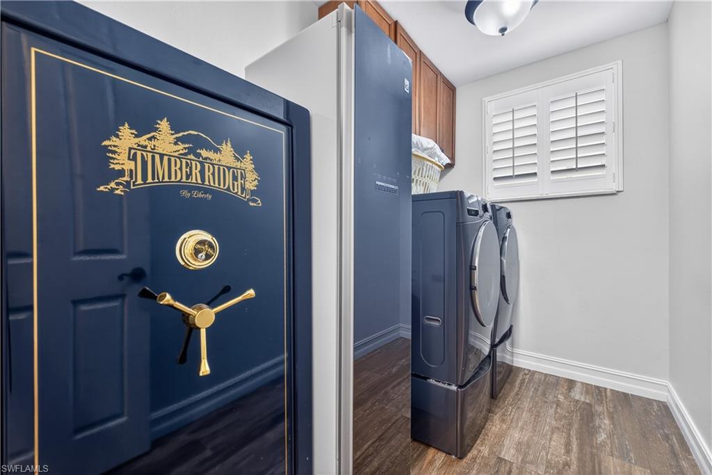 COLONIAL OAKS - Residential