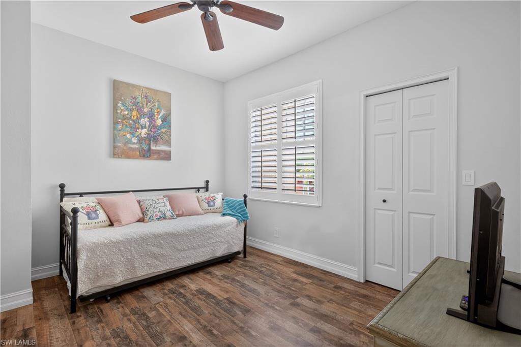 COLONIAL OAKS - Residential