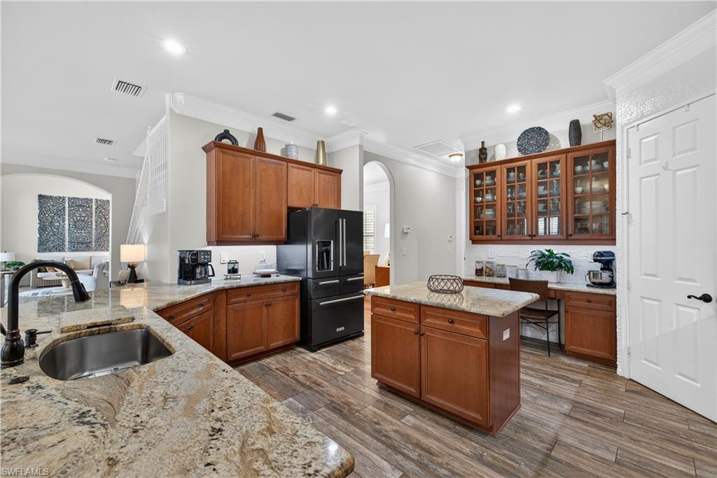 COLONIAL OAKS - Residential