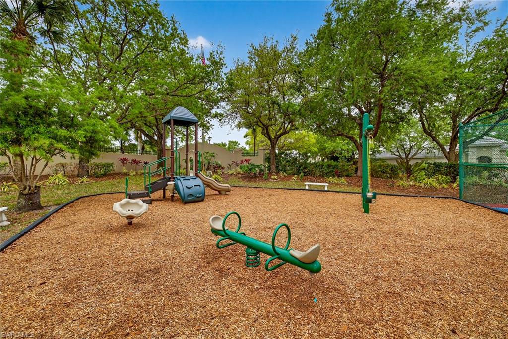 COLONIAL OAKS - Residential