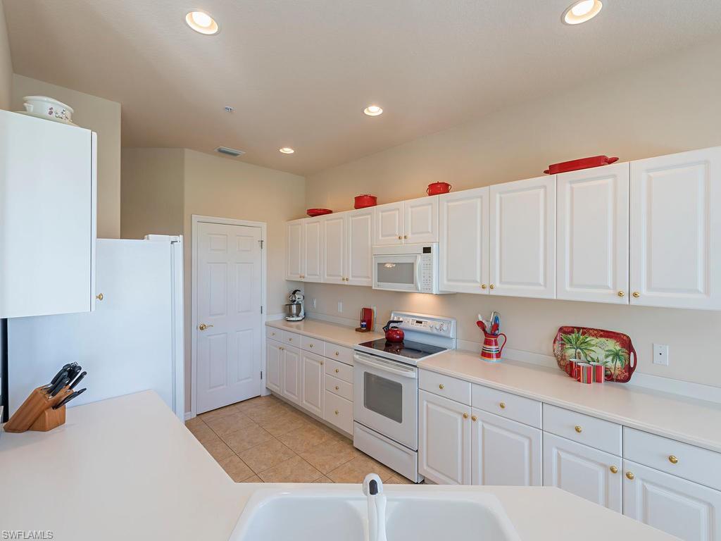 LAKE ARROWHEAD - Residential