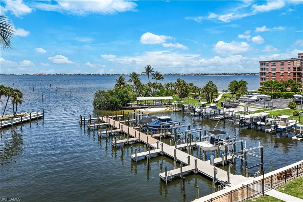 STELLA DEL MAR TOWNHOUSES - Residential