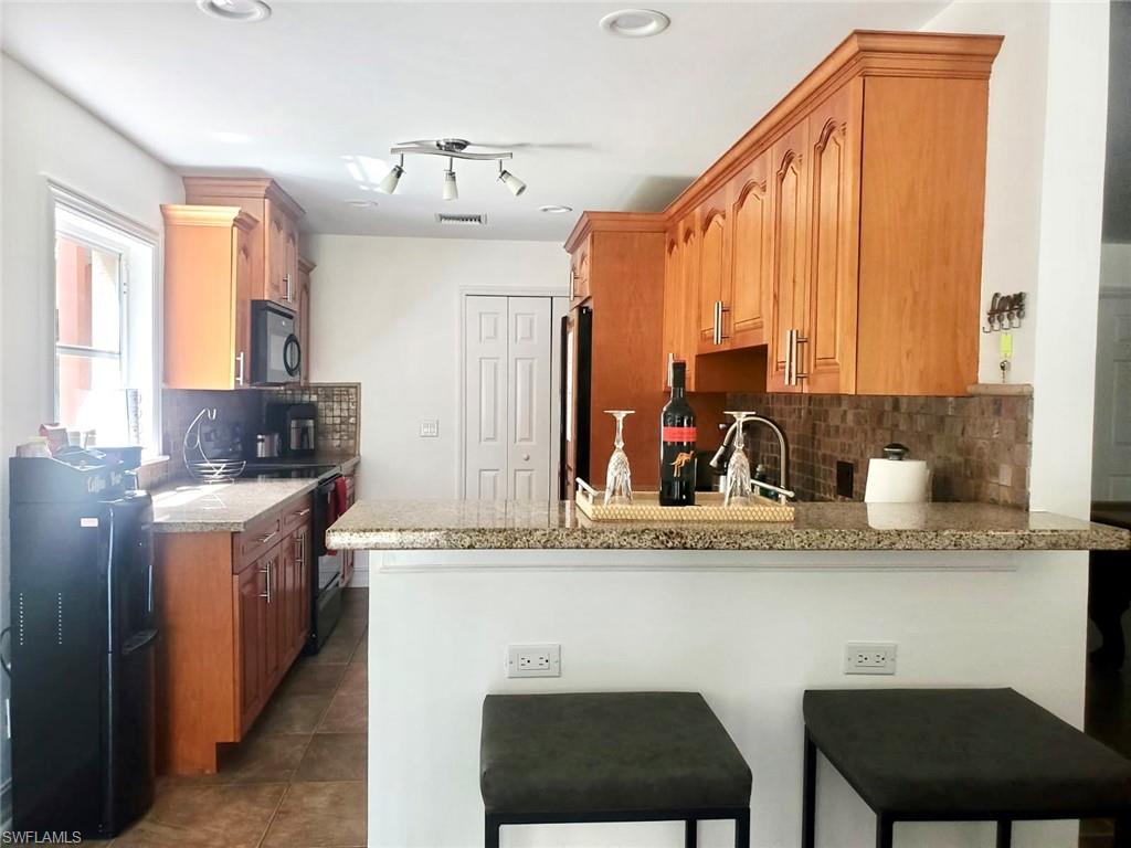 GOLDEN GATE ESTATES - Residential Lease