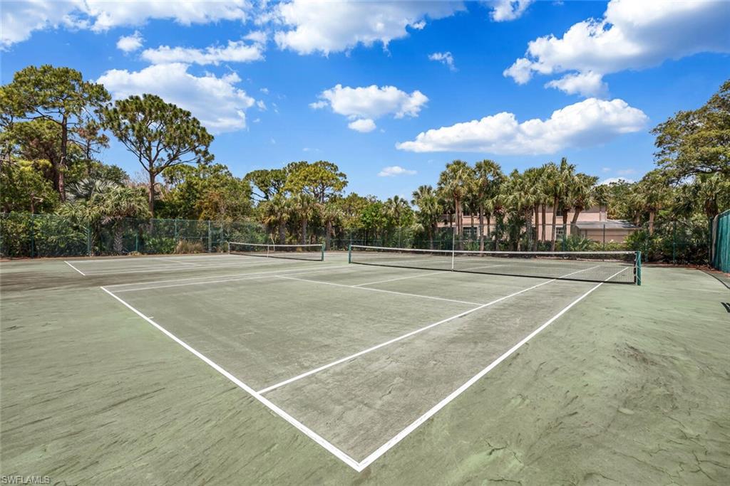 OAKWOOD VILLAS - Residential