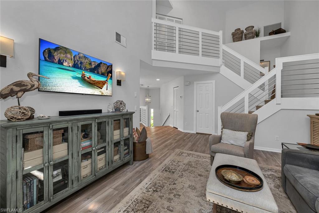 OAKWOOD VILLAS - Residential