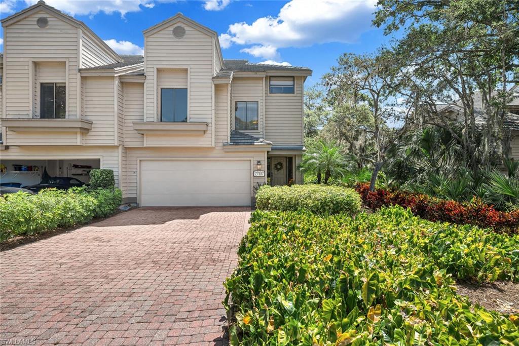 OAKWOOD VILLAS - Residential