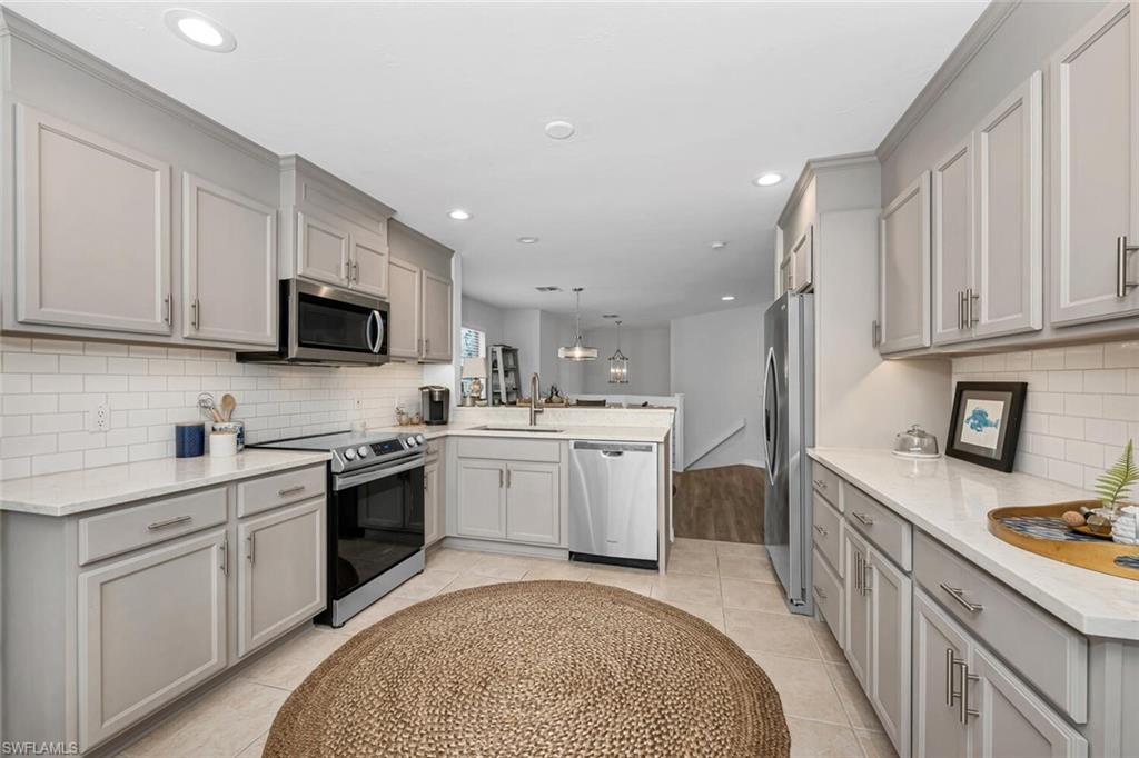 OAKWOOD VILLAS - Residential