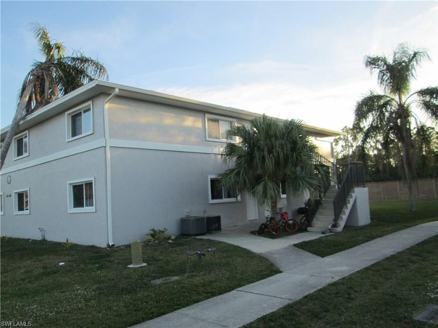 ONLY CONVENTIONAL WITH 25% OF DOWN PAYMENT OR CASH perfect opportunity for investors. This beautiful home 2 bedroom and 2 bathrooms is completely remodeled, new cabinets, counter top granite, wood floor. Close to malls, supermarkets, banks,schools.