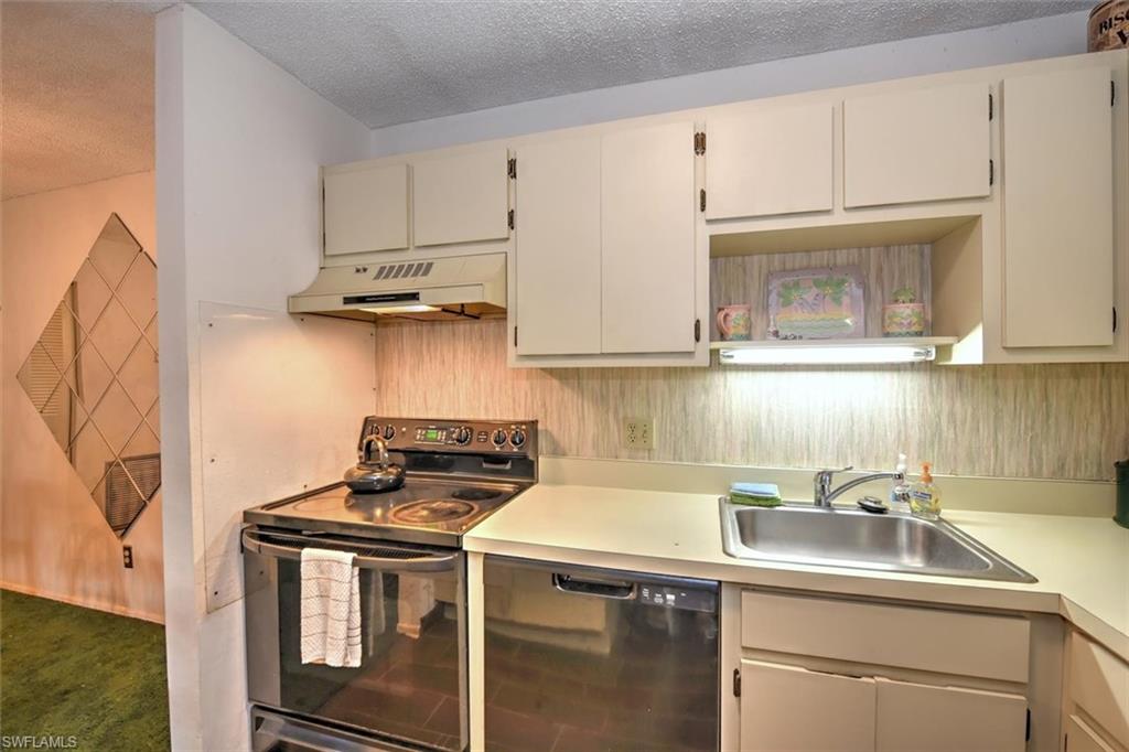 SUMMERLIN WOODS - Residential