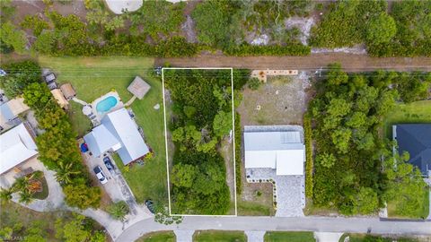 Single Family Residence in BONITA SPRINGS FL 4664 Key Largo LN.jpg