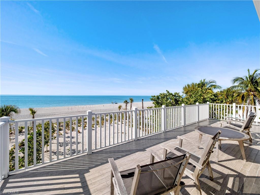 SUNSET CAPTIVA - Residential