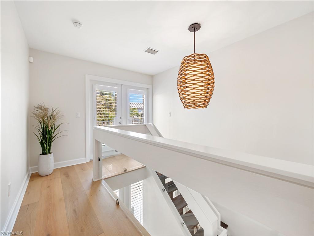 SUNSET CAPTIVA - Residential