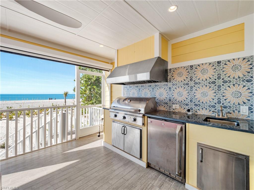 SUNSET CAPTIVA - Residential