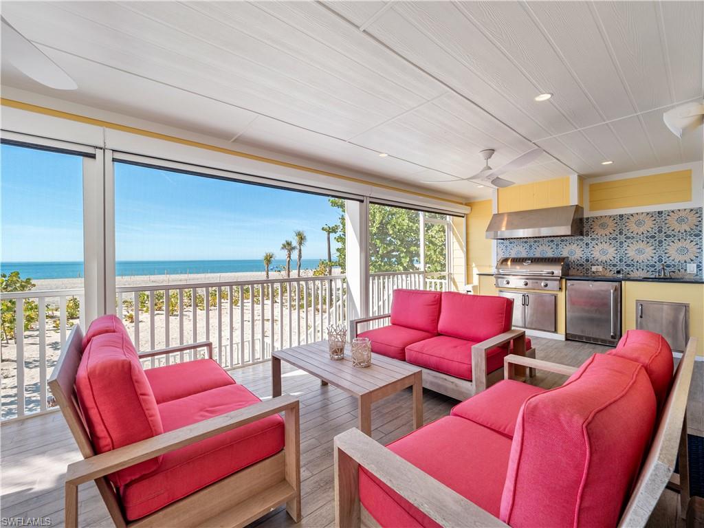 SUNSET CAPTIVA - Residential