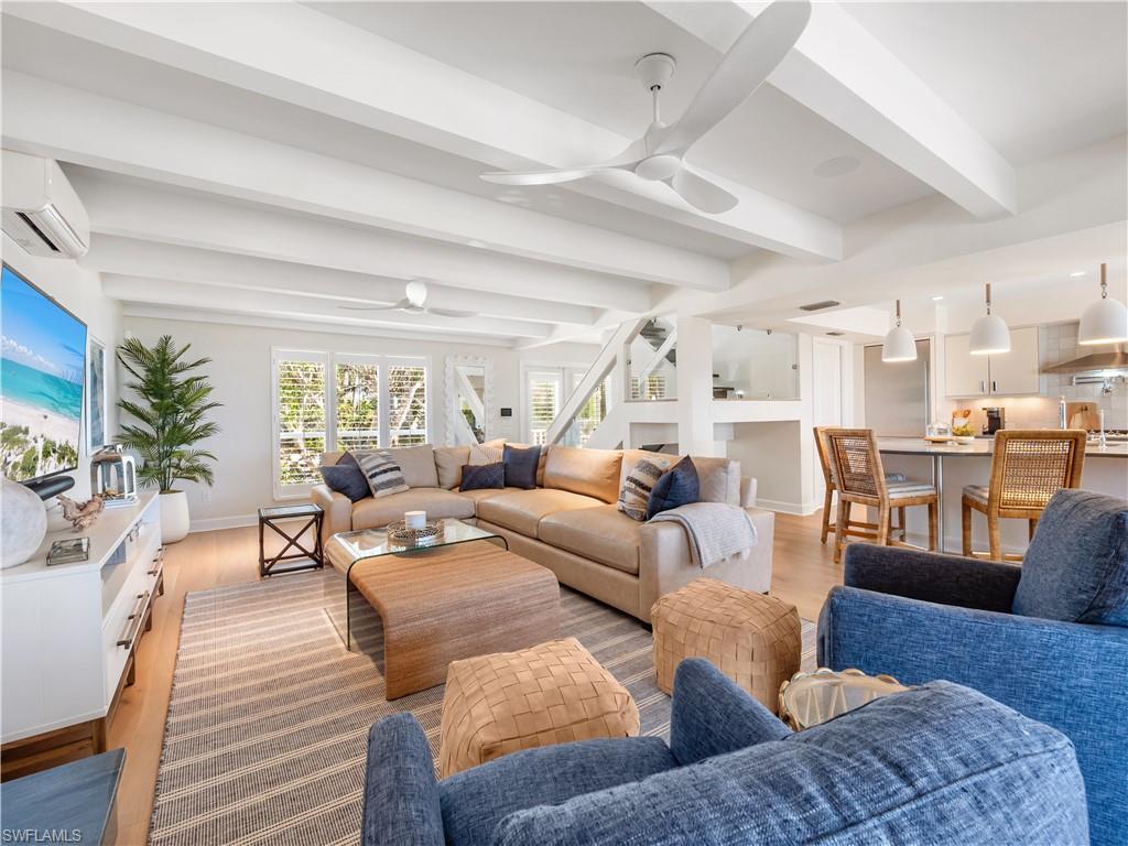 SUNSET CAPTIVA - Residential