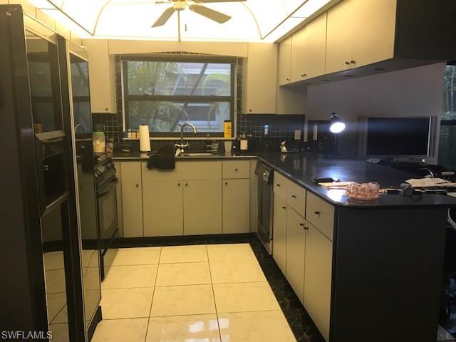 NAPLES PARK - Residential