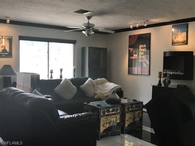 NAPLES PARK - Residential