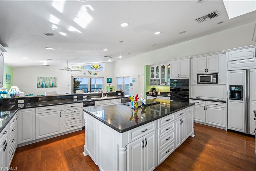 SANIBEL ESTATES - Residential