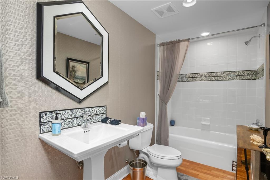 ESTANCIA - Residential