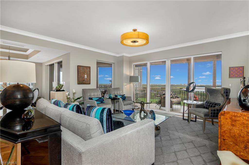 ESTANCIA - Residential