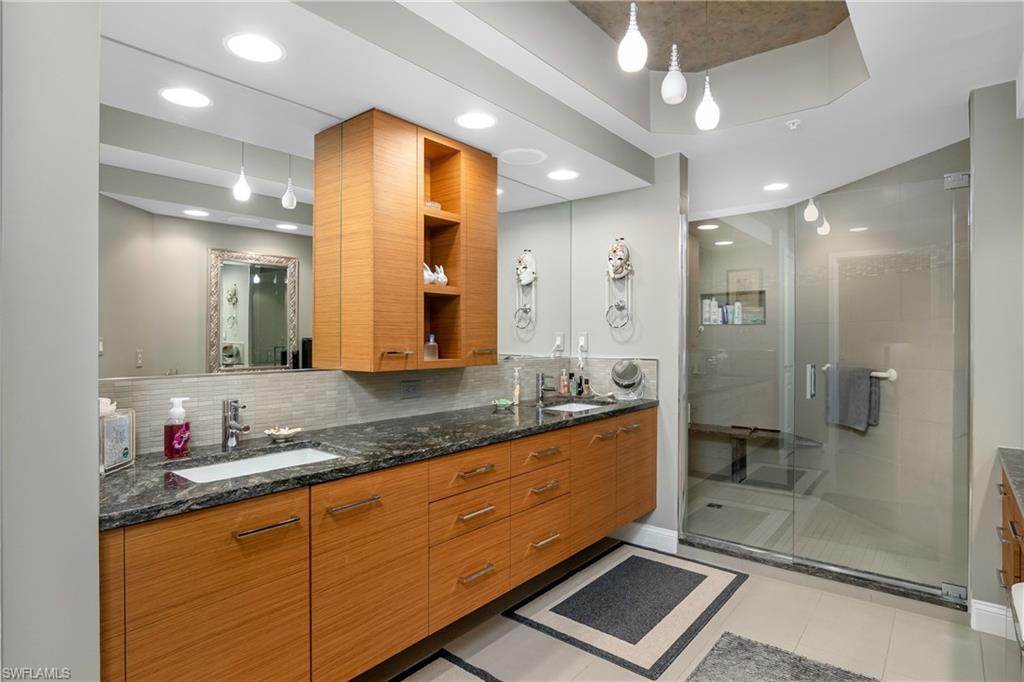 ESTANCIA - Residential