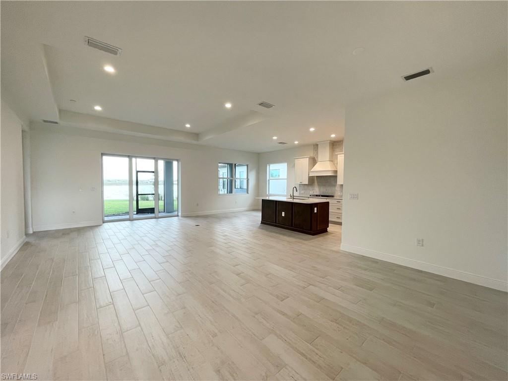 SKYSAIL - Residential Lease