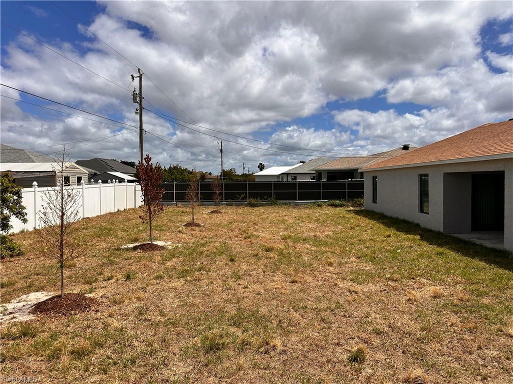 CAPE CORAL - Residential