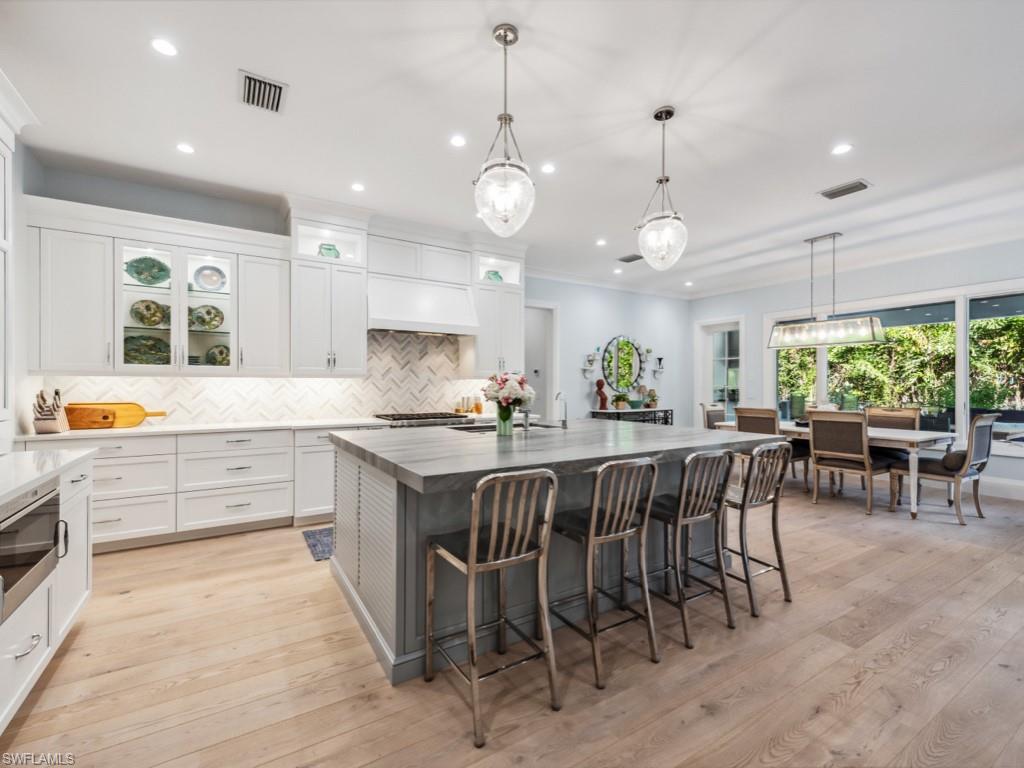 PARK SHORE - Residential