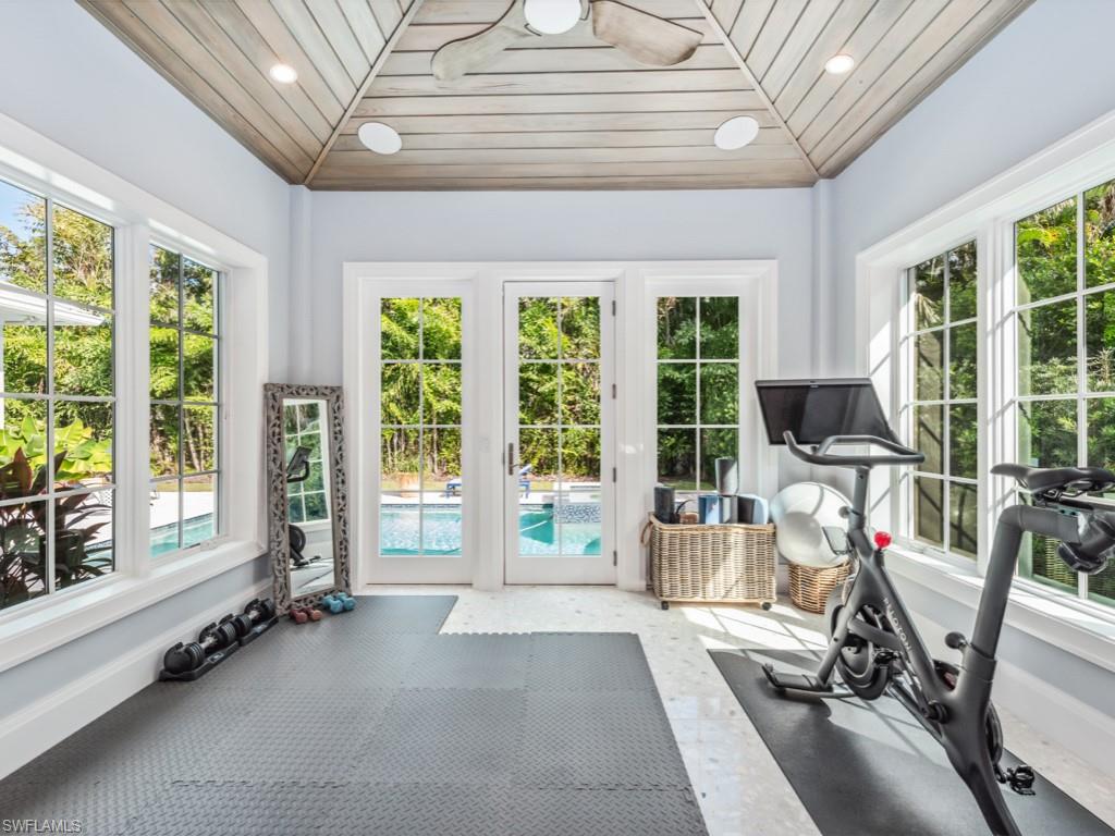 PARK SHORE - Residential