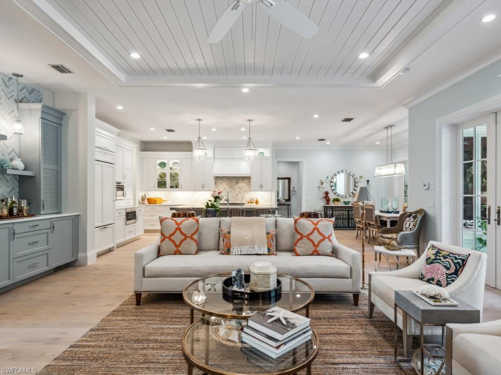 PARK SHORE - Residential