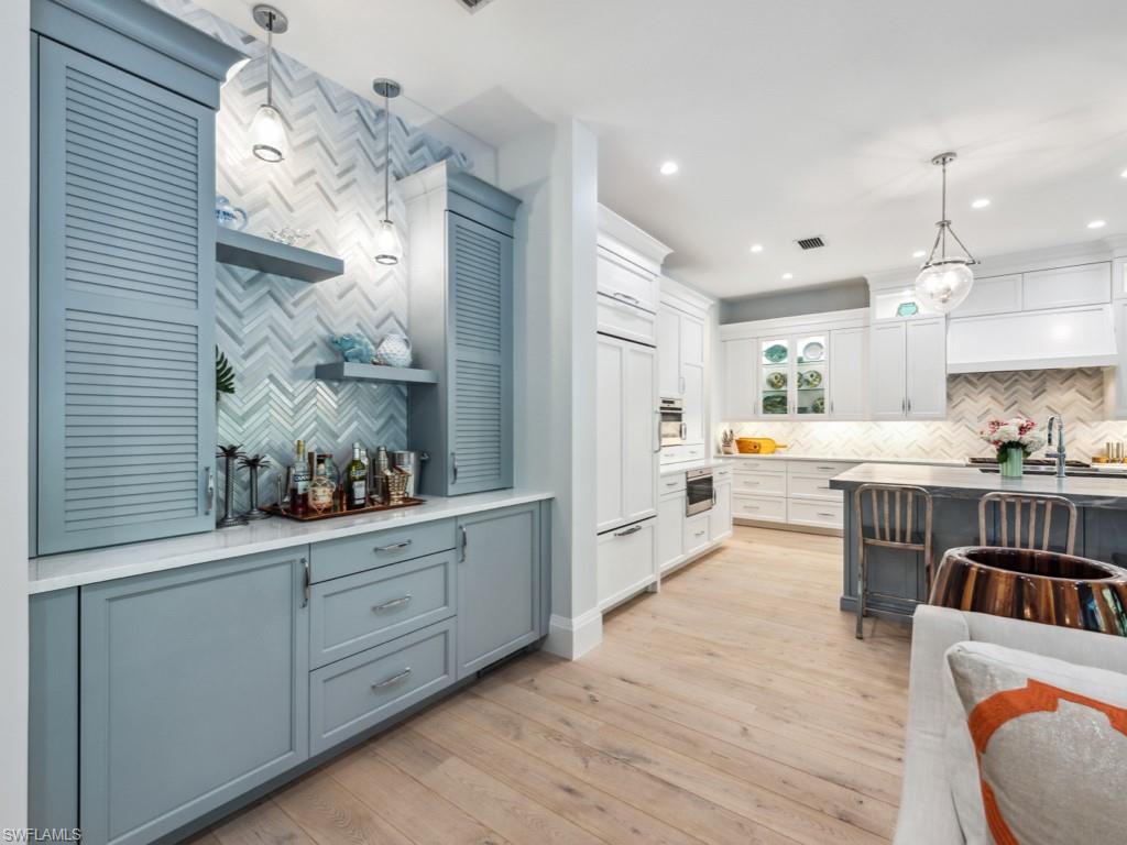 PARK SHORE - Residential