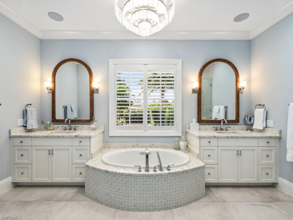 PARK SHORE - Residential