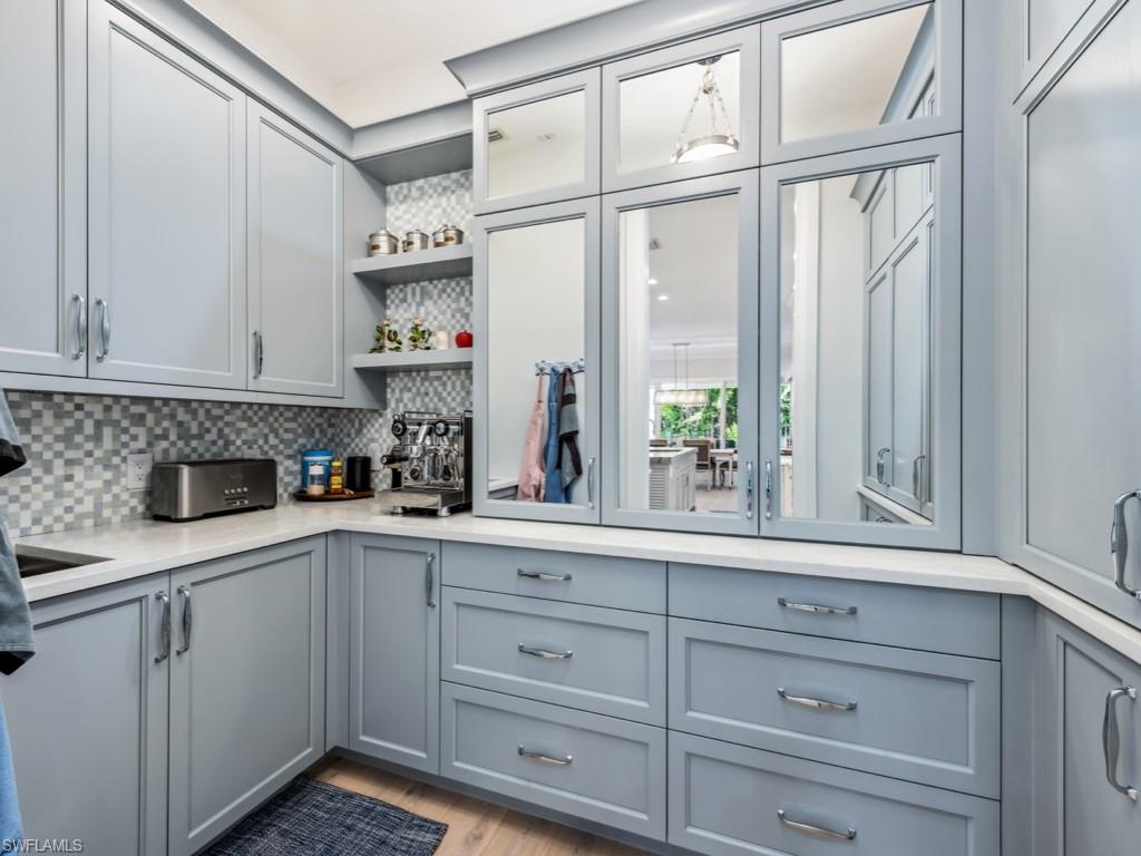 PARK SHORE - Residential