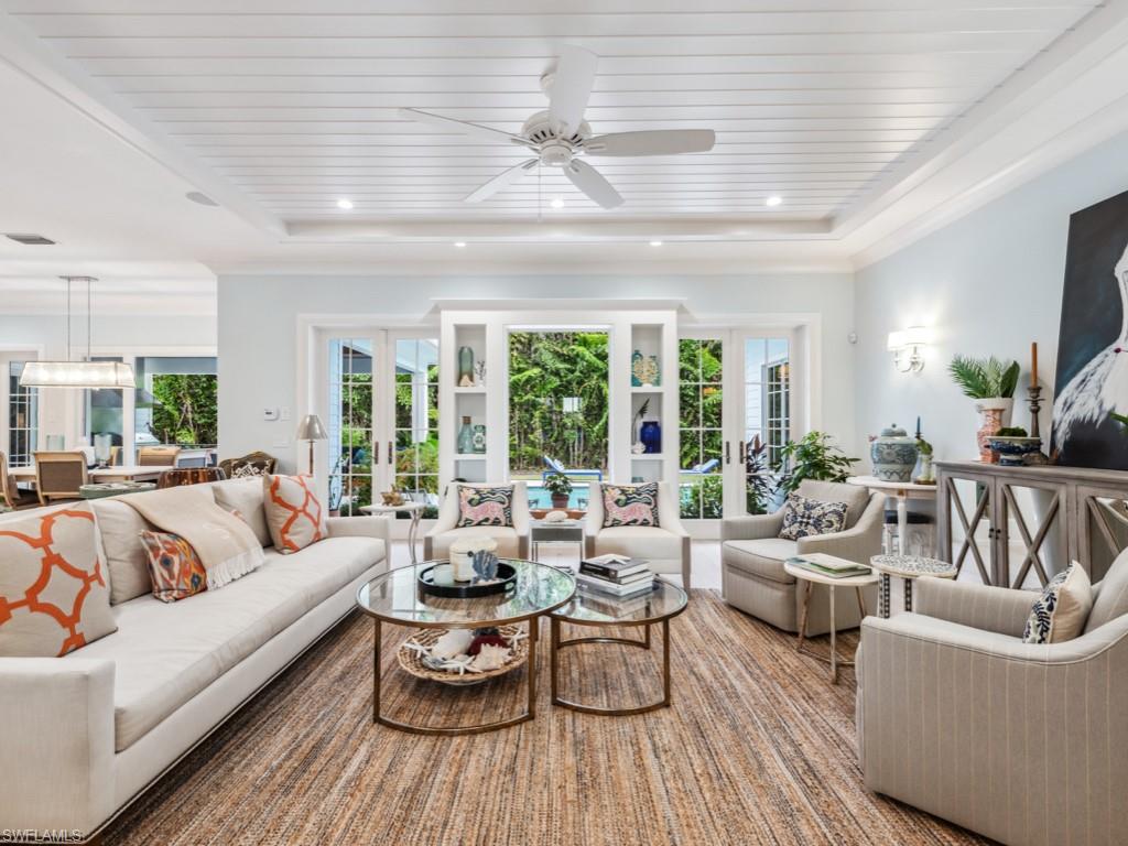 PARK SHORE - Residential