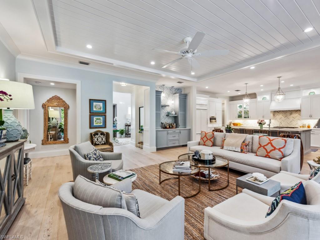 PARK SHORE - Residential