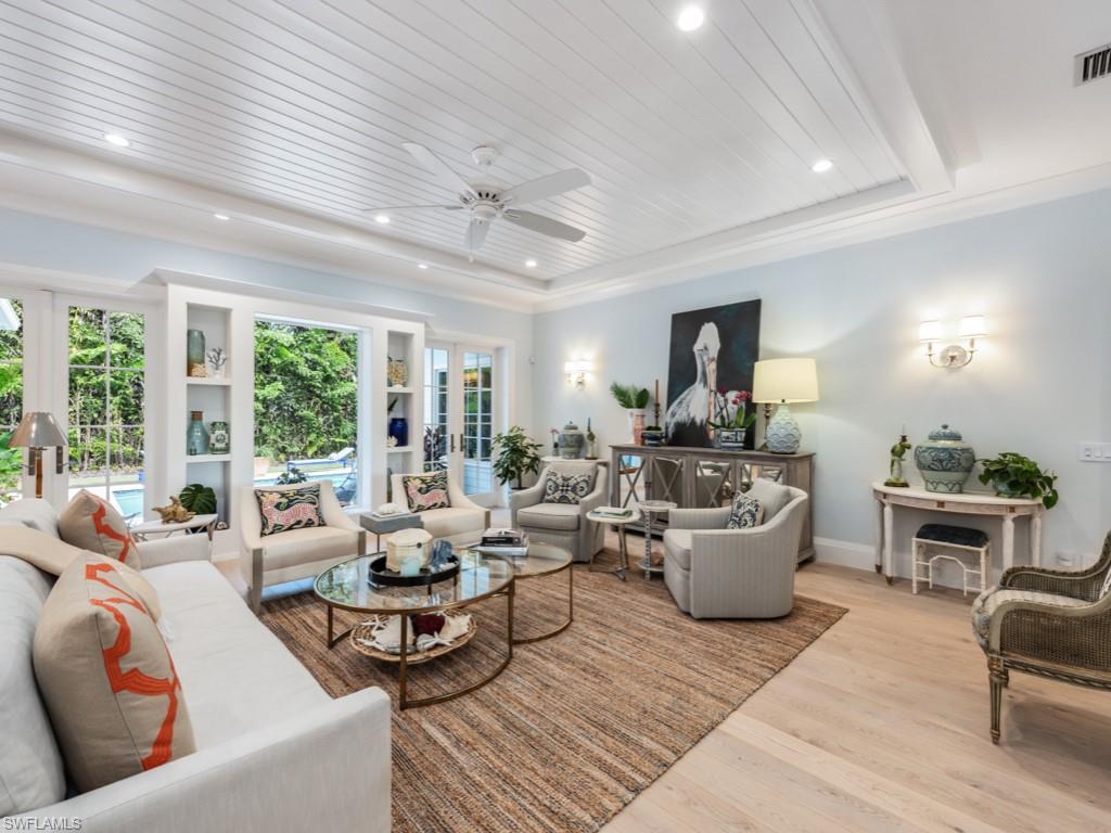 PARK SHORE - Residential