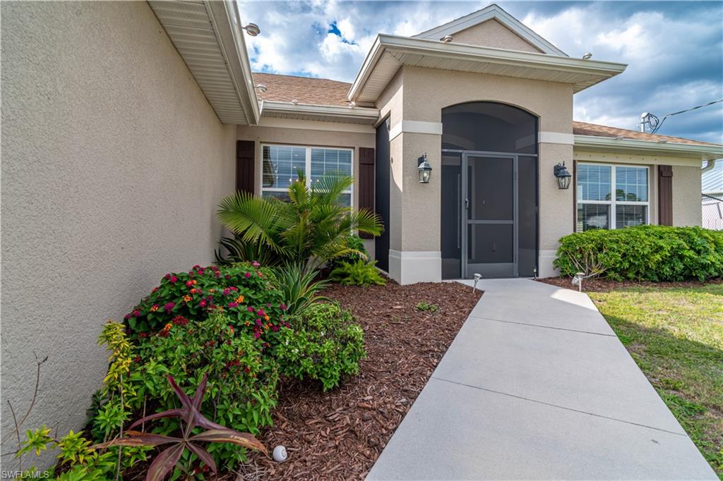 CAPE CORAL - Residential