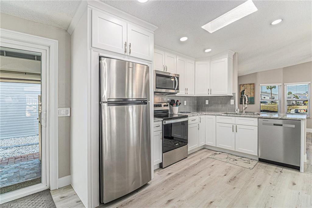 BAYSIDE ESTATES - Residential