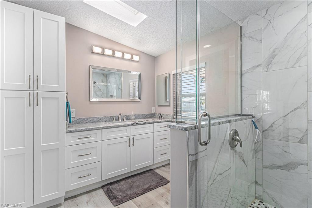 BAYSIDE ESTATES - Residential